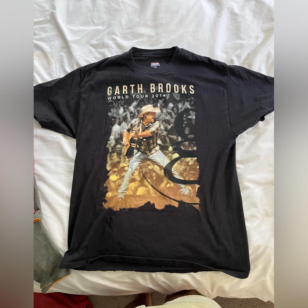 Hanes Black Garth Brooks World Tour 2014 Graphic Tee